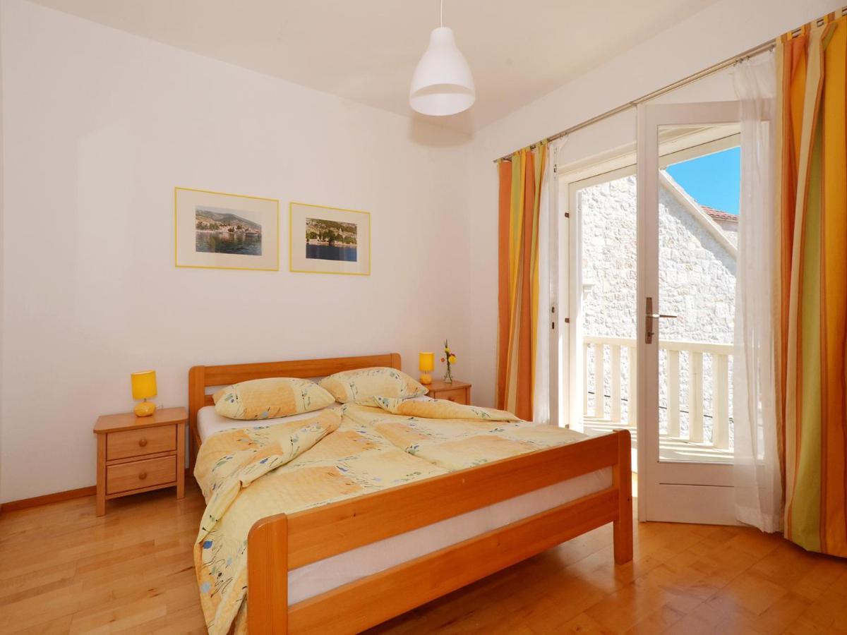 Apartments Newway Бол Екстер'єр фото